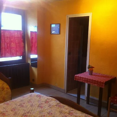 Hotell Le Bouchon Des Aravis 3*